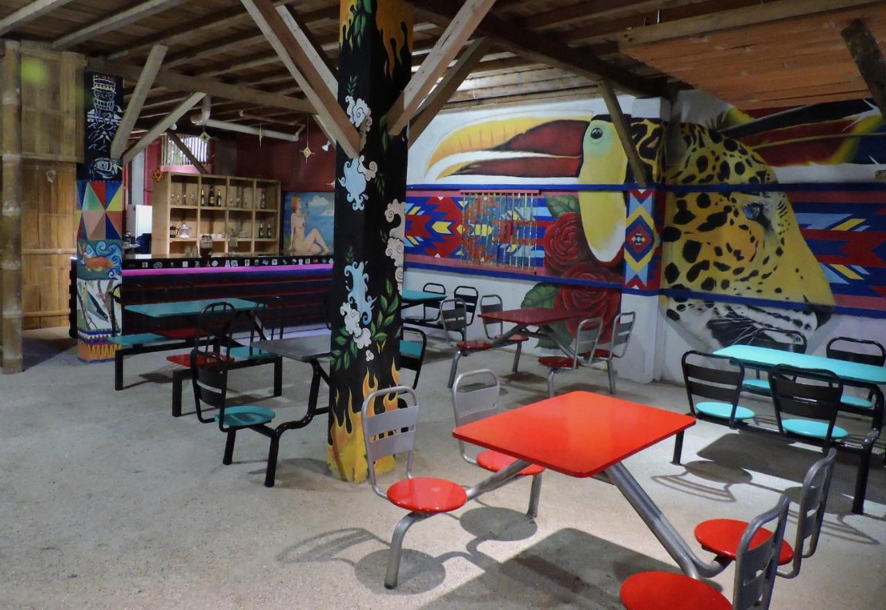 Hostal Camping Sin Fronteras Mompiche Exterior foto